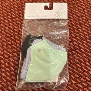 Athleta Girl Made to Move Masks, 3-pack, Adjustable strap included